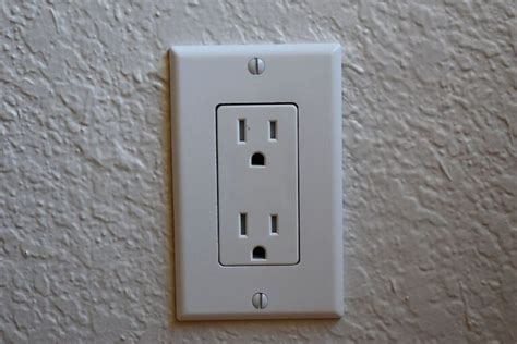 why is my outlet clicking